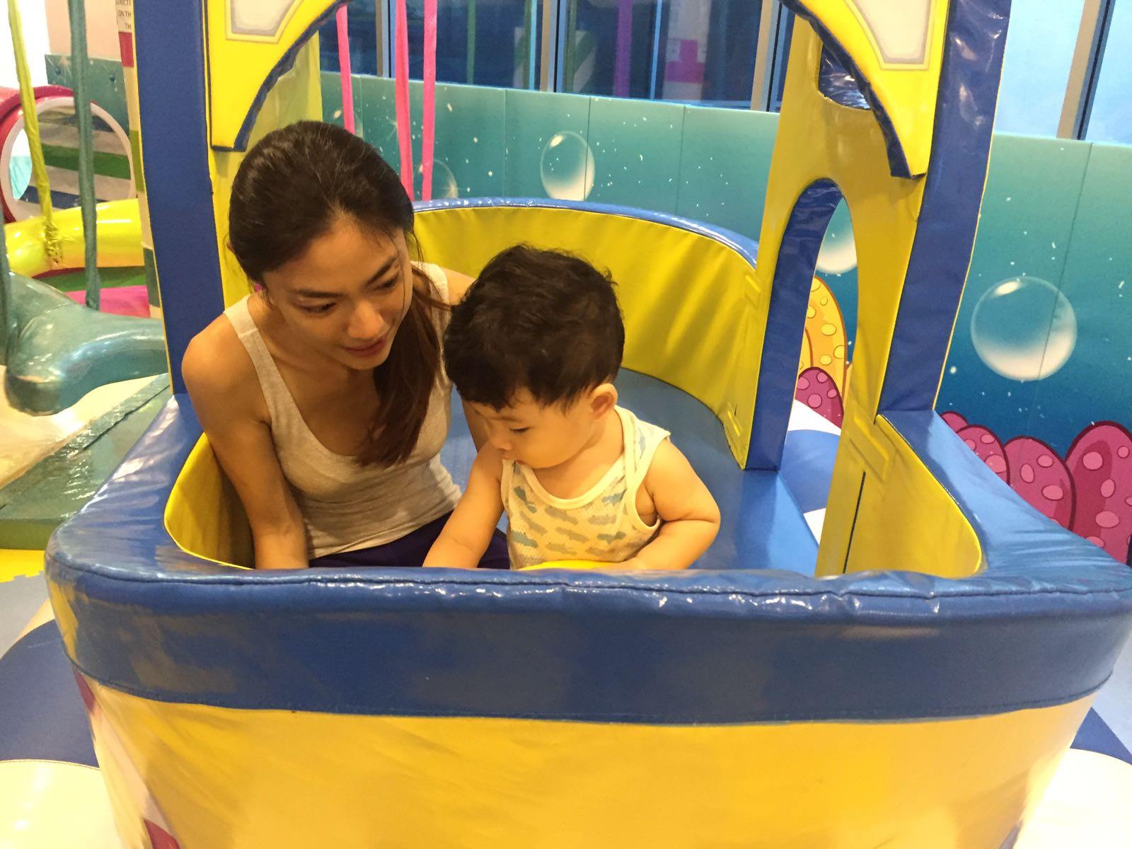 BYKidO Moments: Mummy L & Baby L Wander into Aquarius Cove! - BYKidO