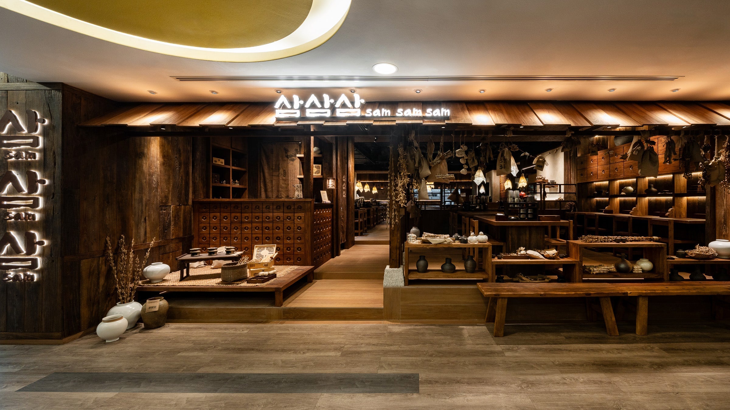 SAM SAM SAM Opens at Novena Square: Doctor-Formulated Korean Ginseng Chicken Soup and Interactive Family Dining