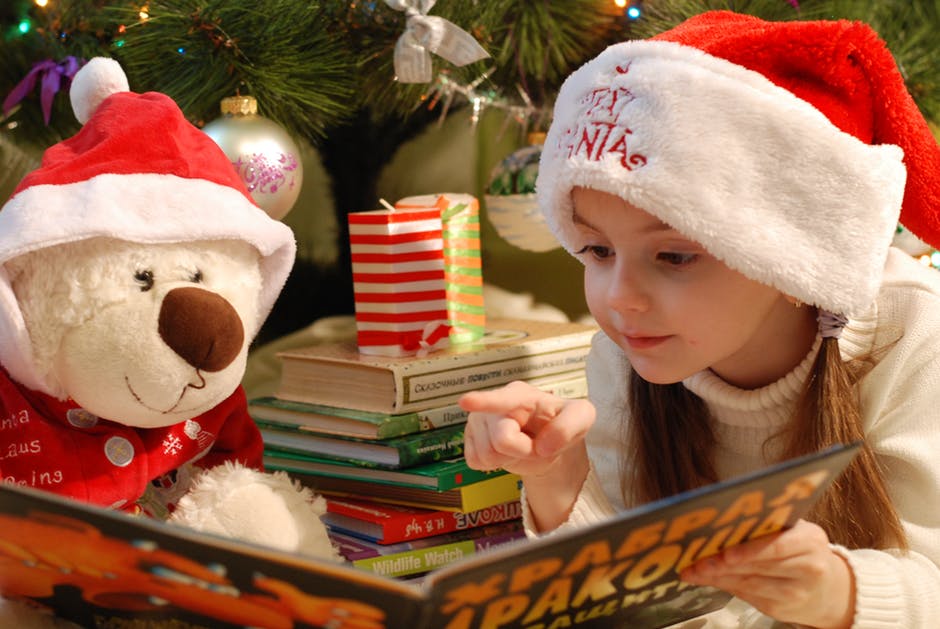 Things to do this Weekend: Top 3 Storytelling Sessions this Xmas Just for your LOs!