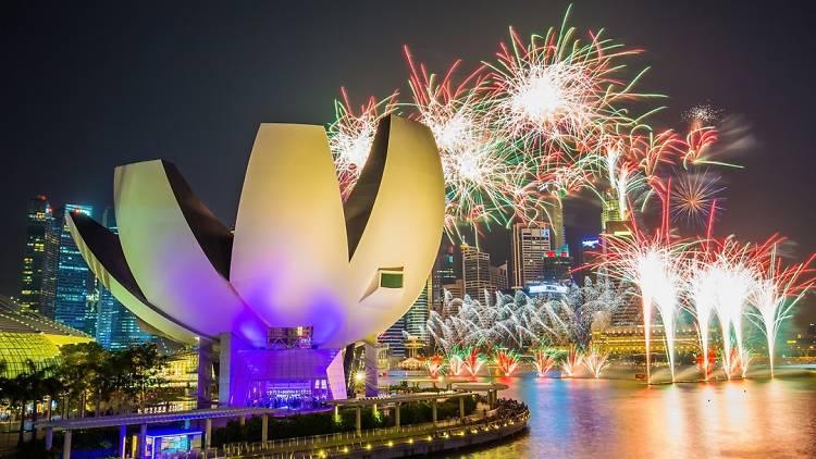 Things to do this Weekend: Top 6 Places to Watch New Year’s Fireworks with you LOs! - BYKidO