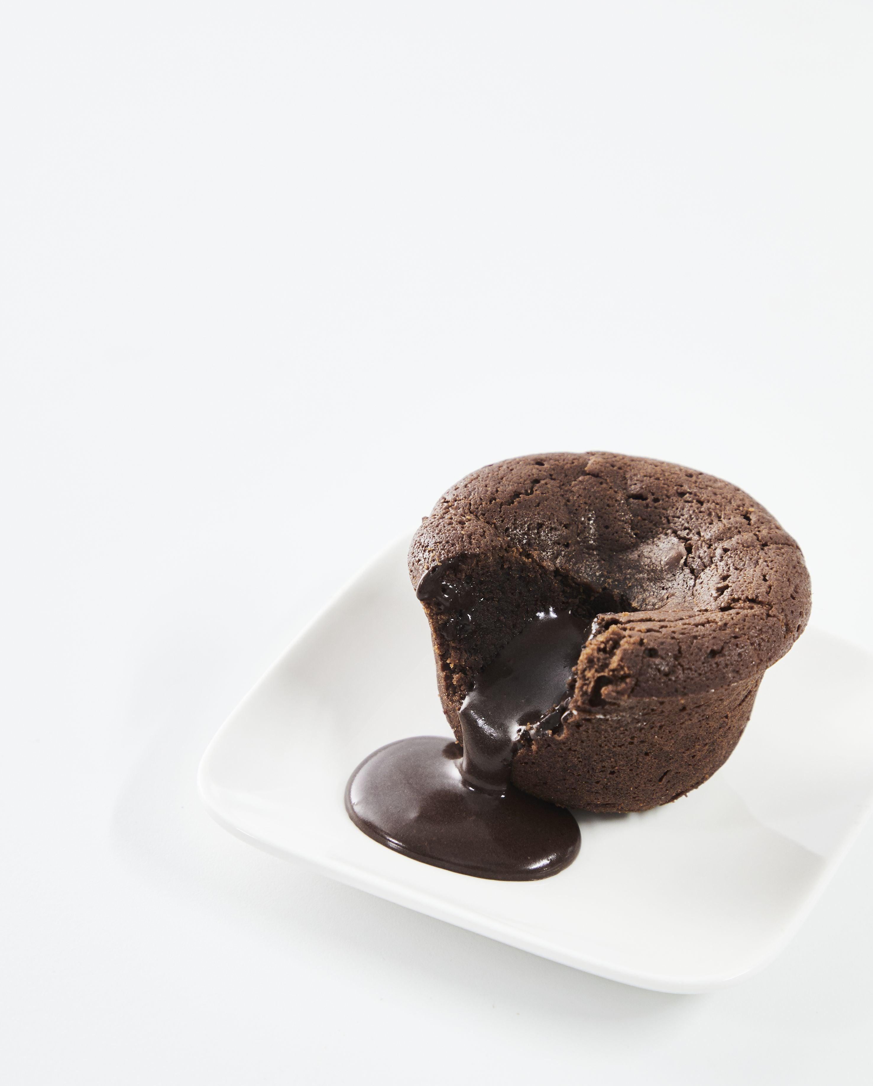 Molten Middle Chocolate Cakes - BYKidO