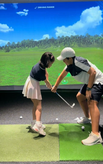 Friends Golf Clarke Quay: 1 + 1 Junior Golf Trial (5 - 14 Years Old)