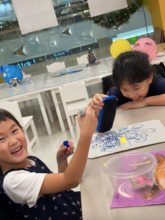 We Art Holiday Art Camp (5 - 9 Years Old)